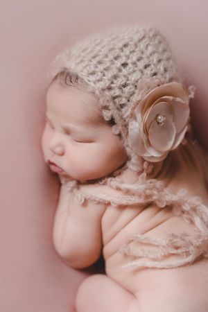 Newborn photography, Jacksonville FL, Carolennys Studios, Pink newborn