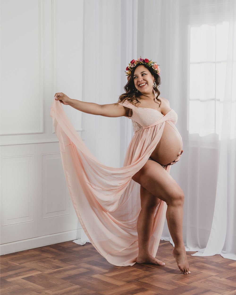 Maternity photography, Jacksonville FL, Carolennys Studios, Fine Art Maternity Photography, Studio Photography, peach dress