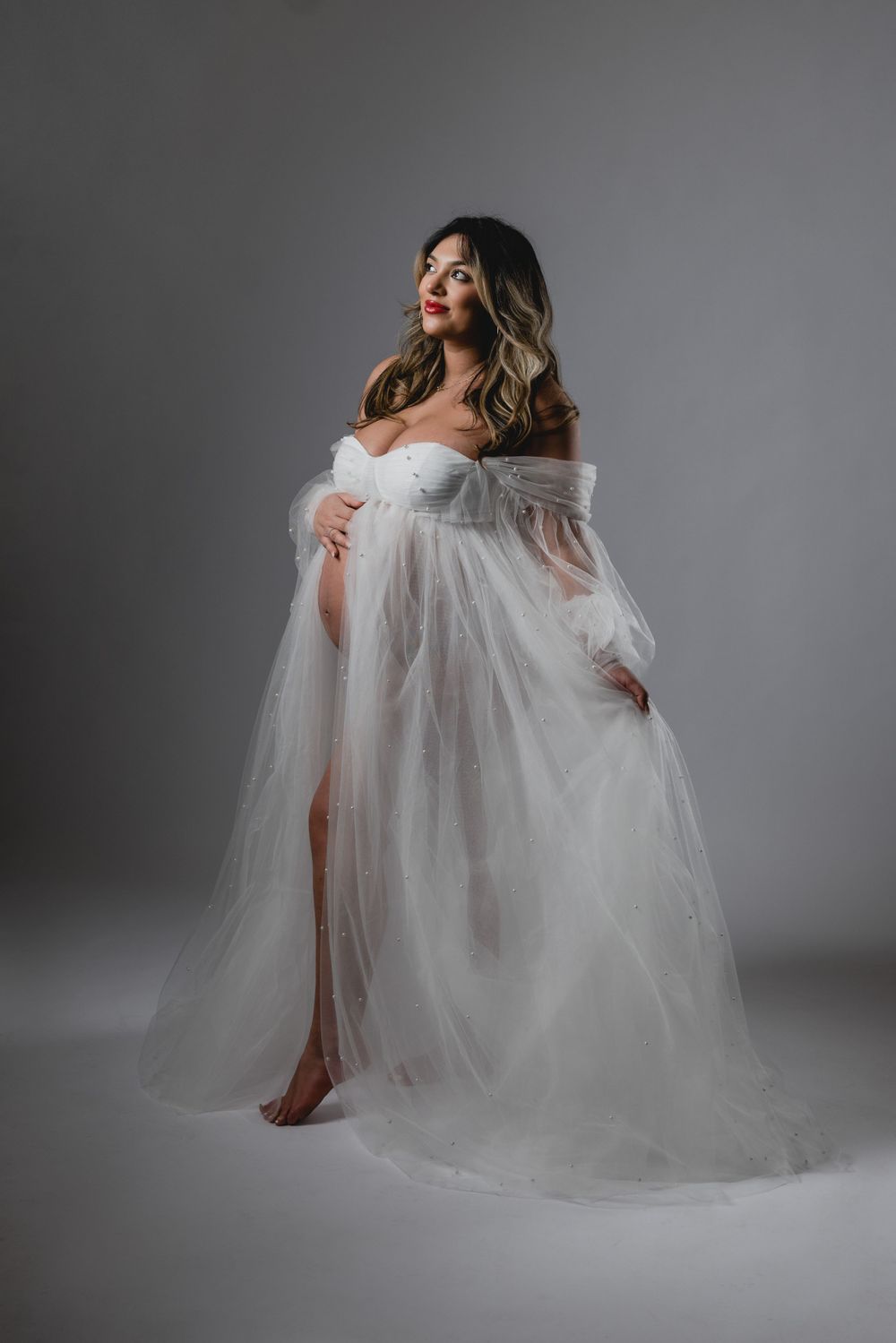 Maternity photography, Jacksonville FL, Carolennys Studios, Fine Art Maternity Photography, Studio Photography, Pearly sheer maternity dress
