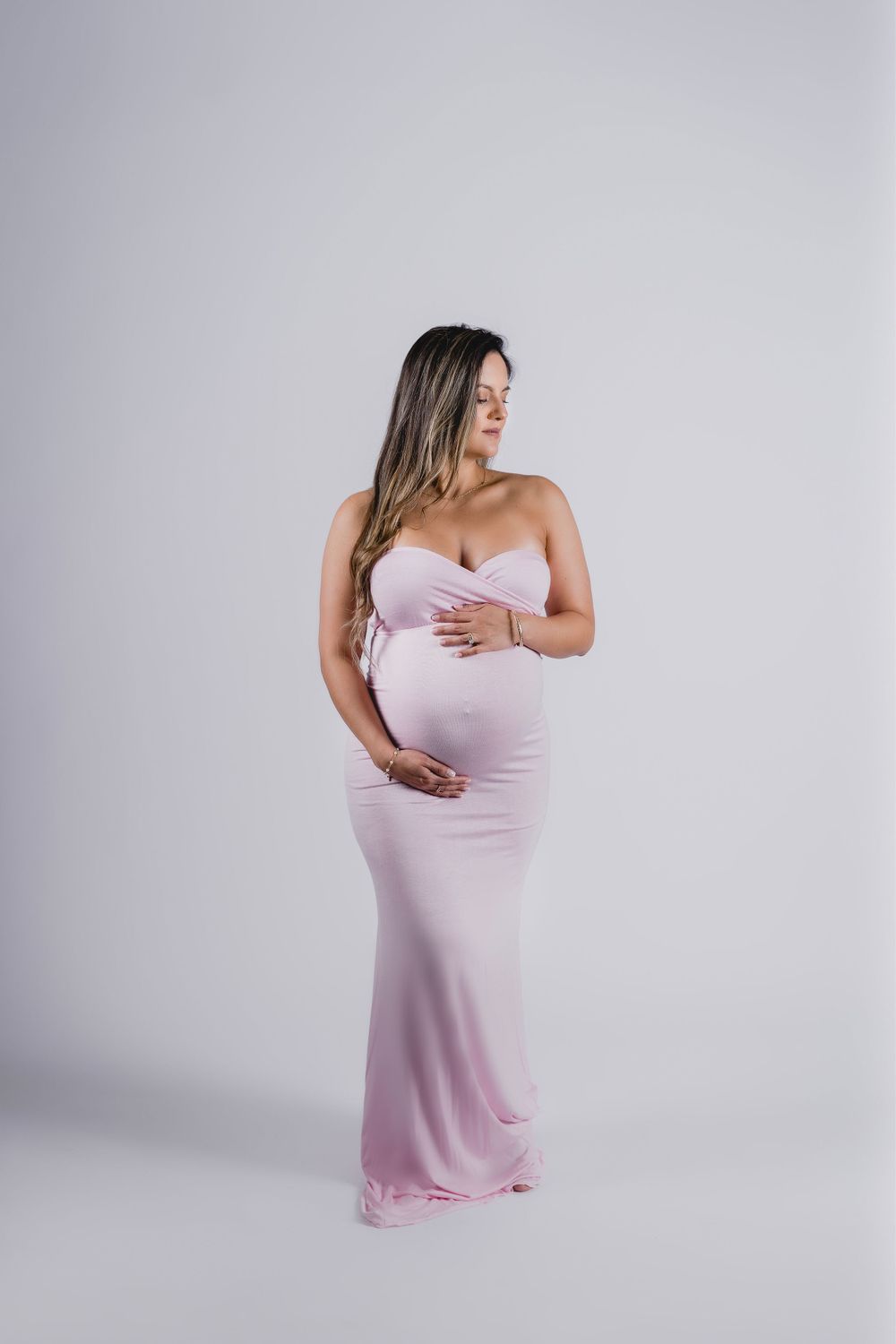 Maternity photography, Jacksonville FL, Carolennys Studios, Fine Art Maternity Photography, Studio Photography, pink fitted maternity dress