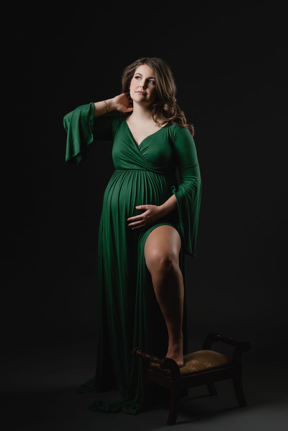 Maternity photography, Jacksonville FL, Carolennys Studios, Fine Art Maternity Photography, Studio Photography, emerald green maternity dress